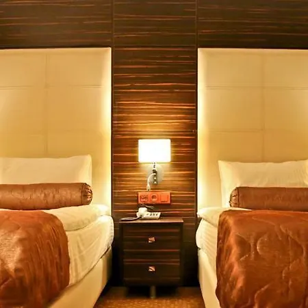 فندق مبيت وإفطار Rota Bulvar 3*