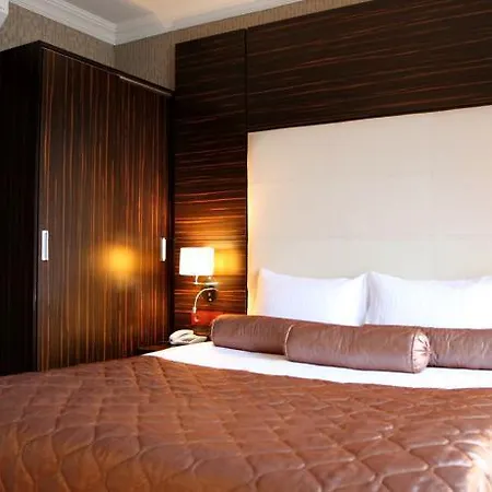 فندق مبيت وإفطار Rota Bulvar 3*